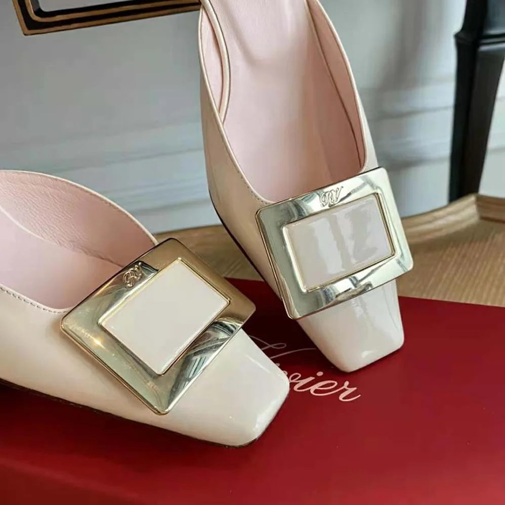 Roger Vivier Belle Vivier Metal Buckle Mules in Patent Leather in 4.5 cm Heel Roger Vivier Belle Vivier Metal Buckle Mules in Patent Leather in 4.5 cm Heel
