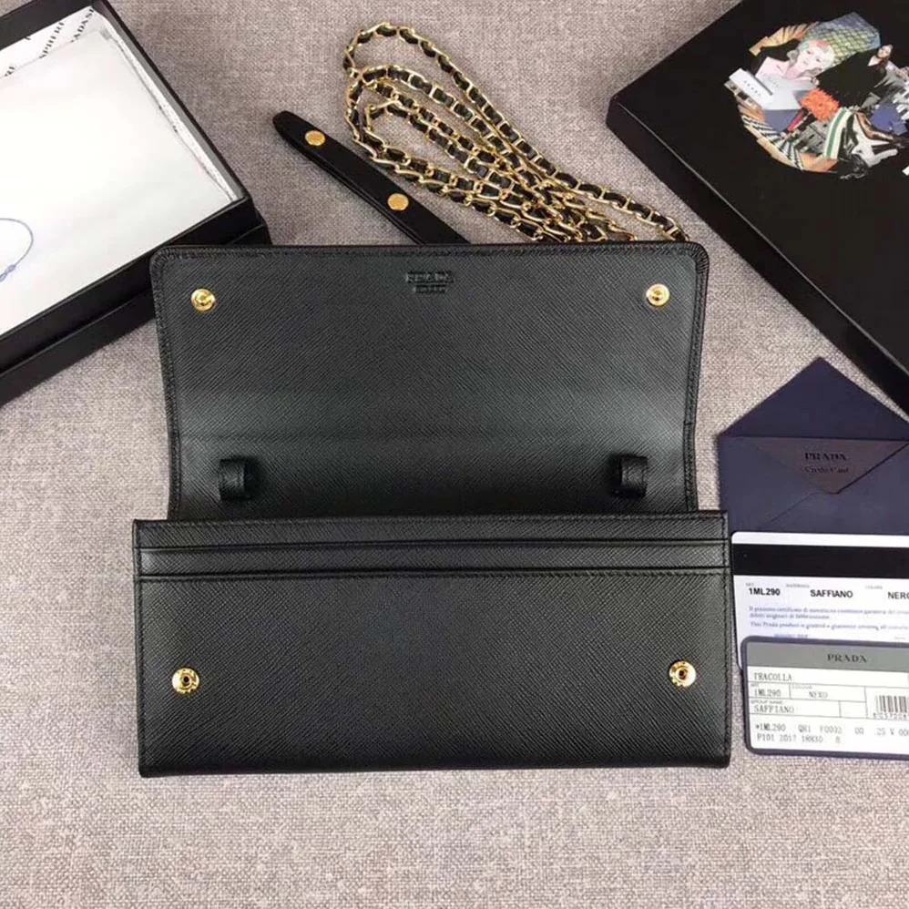 Prada Leather Shoulder Bag in Saffiano for Women in Black Prada Leather Shoulder Bag in Saffiano for Women in Black