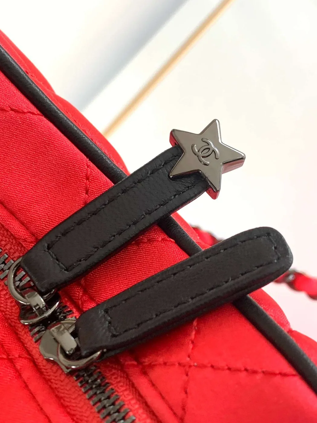 Chanel Star Handbag Red in Blue / Chanel Star Handbag Red in Blue /