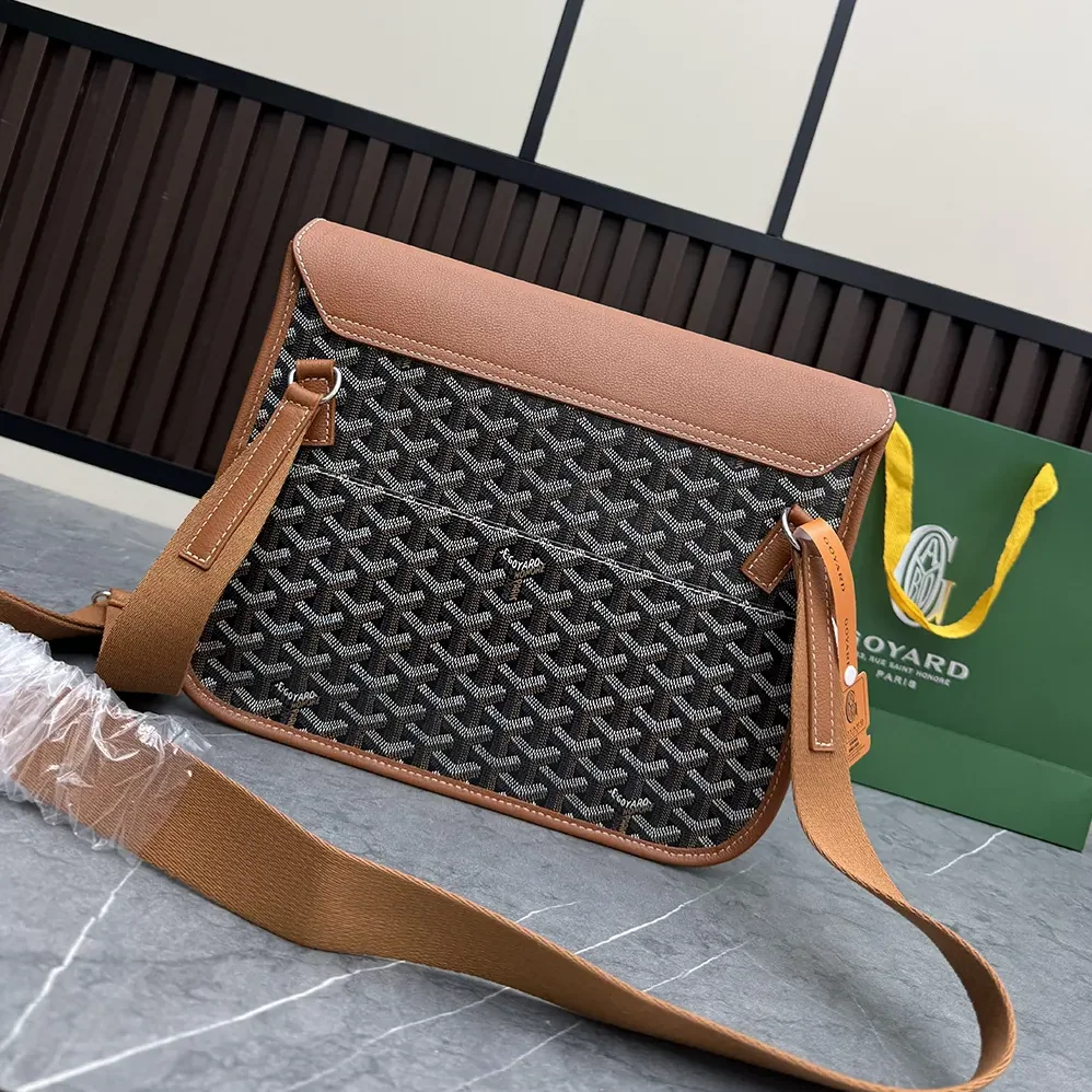 Goyard Coursier Messenger Bag for Unisex in Tan
