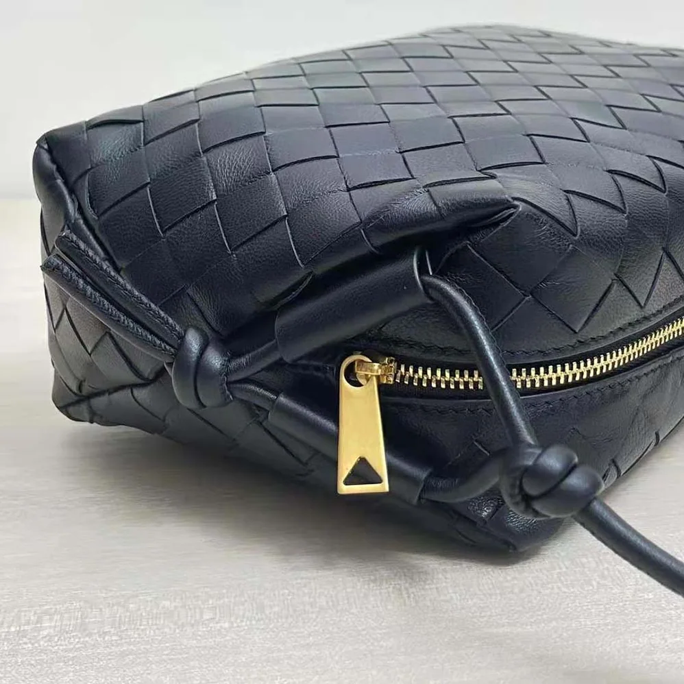 Bottega Veneta Loop Small Intrecciato Leather Cross-Body Bag for Women in Black Bottega Veneta Loop Small Intrecciato Leather Cross-Body Bag for Women in Black