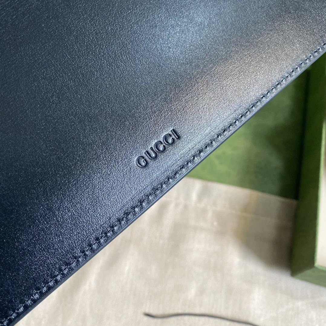 Gucci Marmont Pouch Black GG Gucci Marmont Pouch Black GG