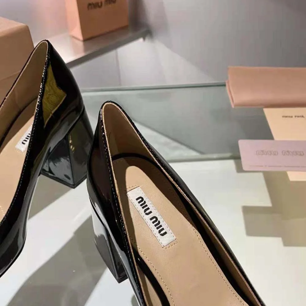 Miu Miu Patent Leather Pumps in 65 mm Heel Height for Women in Black