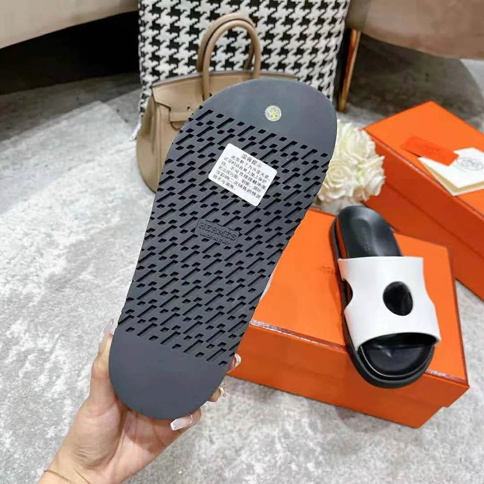 Hermes Edith Sandal in Calfskin with Perforated Upper for Women in White Hermes Edith Sandal in Calfskin with Perforated Upper for Women in White