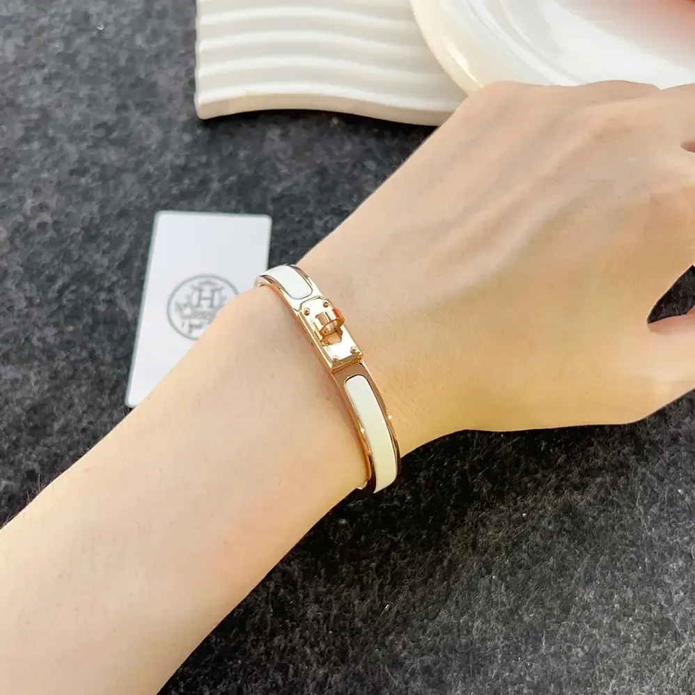 Hermes Mini Clic Kelly Bracelet for Unisex in White