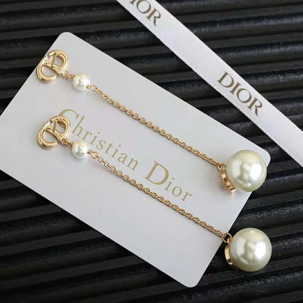 Dior Tribales Earrings Gold-Finish Metal and White Resin Pearls for Women Dior Tribales Earrings Gold-Finish Metal and White Resin Pearls for Women
