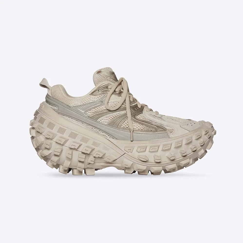 Balenciaga Defender Sneaker in Beige Mesh and Nylon for Unisex
