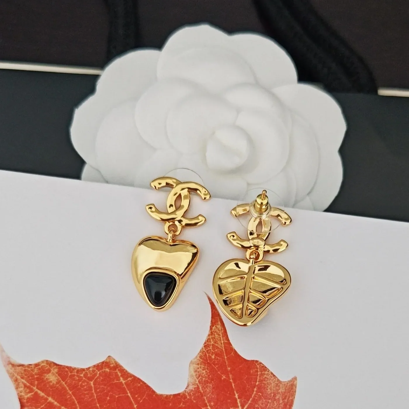 Chanel Heart Drop Earrings Gold in Toned Metal Chanel Heart Drop Earrings Gold in Toned Metal