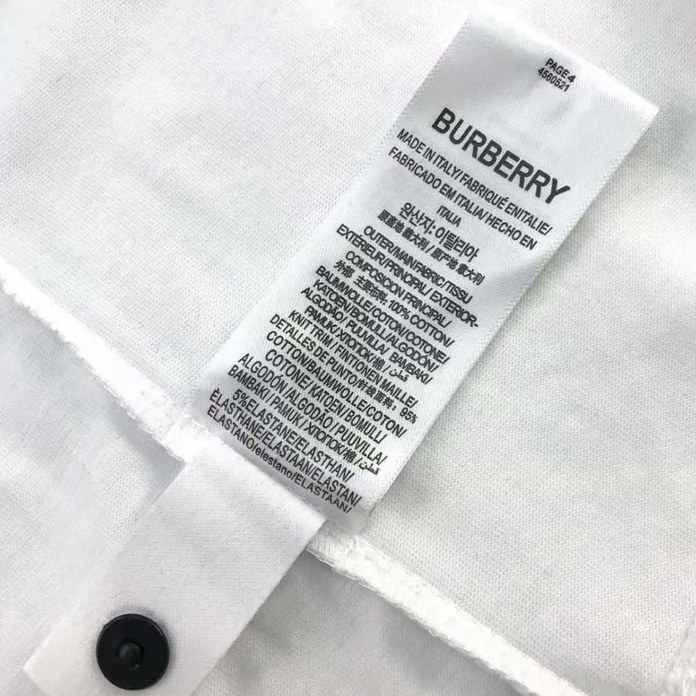 Burberry Pocket Bag Print Cotton Jersey T-shirt for Women in White Burberry Pocket Bag Print Cotton Jersey T-shirt for Women in White