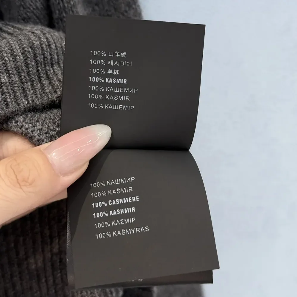 Miu Miu Cashmere Half for Women in Zipper Sweater Miu Miu Cashmere Half for Women in Zipper Sweater