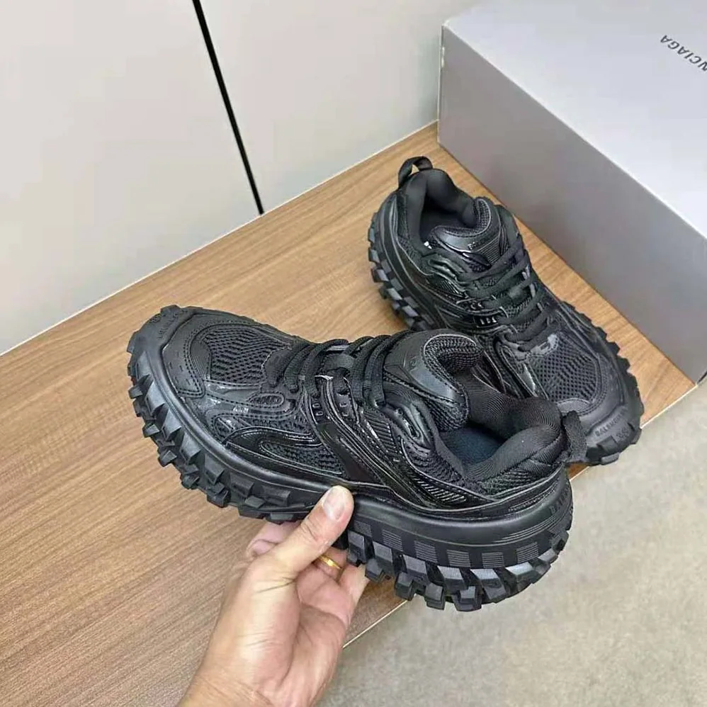 Balenciaga Bouncer Sneaker in Black Mesh and Nylon for Unisex