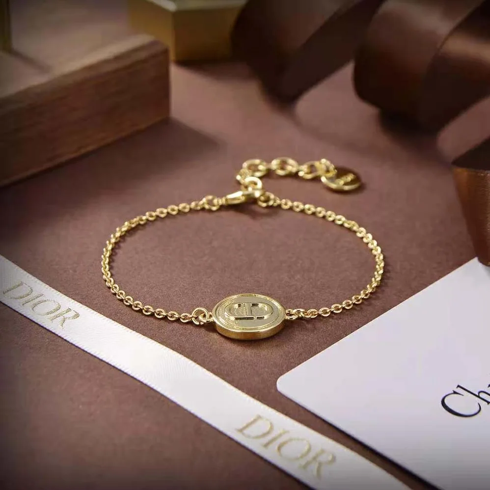 Dior Petit CD Bracelet Gold for Women in Finish Metal Dior Petit CD Bracelet Gold for Women in Finish Metal