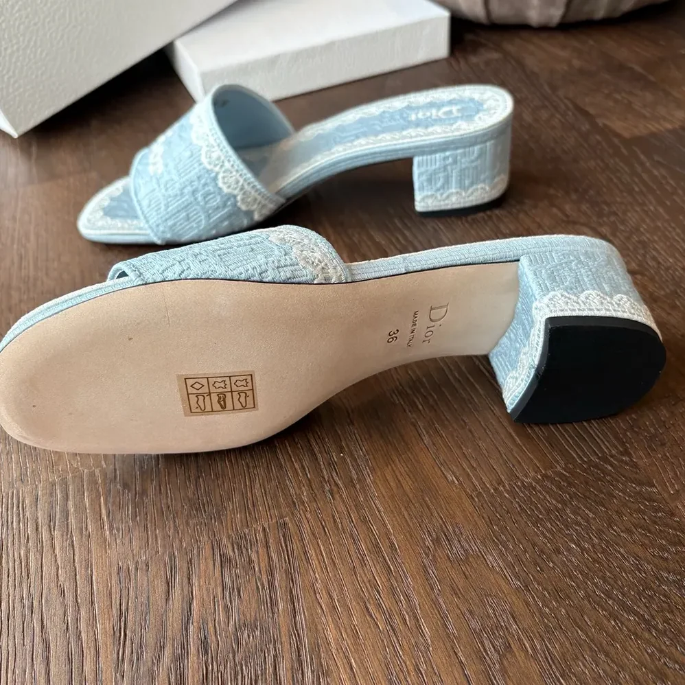 Dior Dentelle Heeled Slide Sky Blue Dior Oblique Embroidered Cotton and White Lace for Women Dior Dentelle Heeled Slide Sky Blue Dior Oblique Embroidered Cotton and White Lace for Women