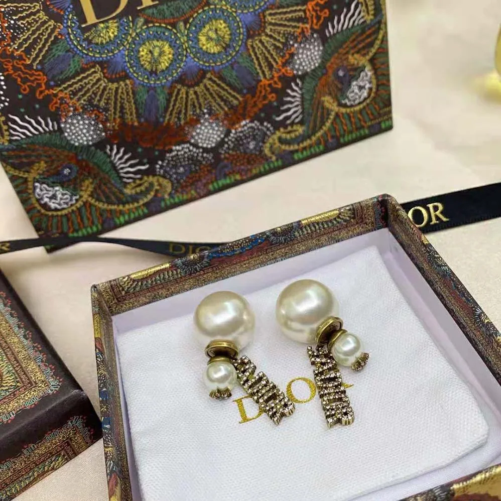 Dior Tribales Earrings Antique Gold for Women in Finish Metal Dior Tribales Earrings Antique Gold for Women in Finish Metal