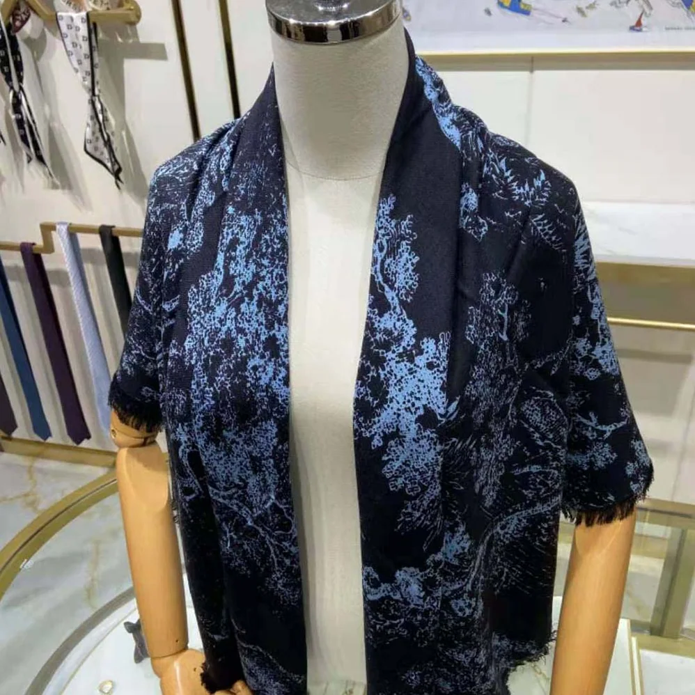 Dior Toile DE Jouy Reverse Square Scarf Silk Twill for Women in Navy Dior Toile DE Jouy Reverse Square Scarf Silk Twill for Women in Navy