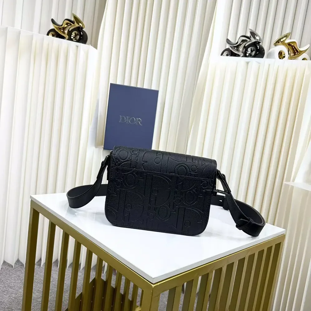 Dior Small Saddle Messenger Bag with Flap Black Dior Gravity Leather for Men