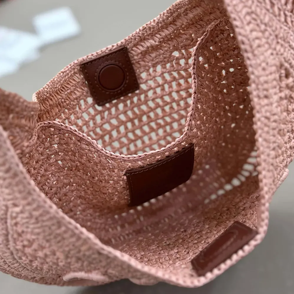 Chloe Summer Banana Hobo Bag In Raffia for Women in Pink