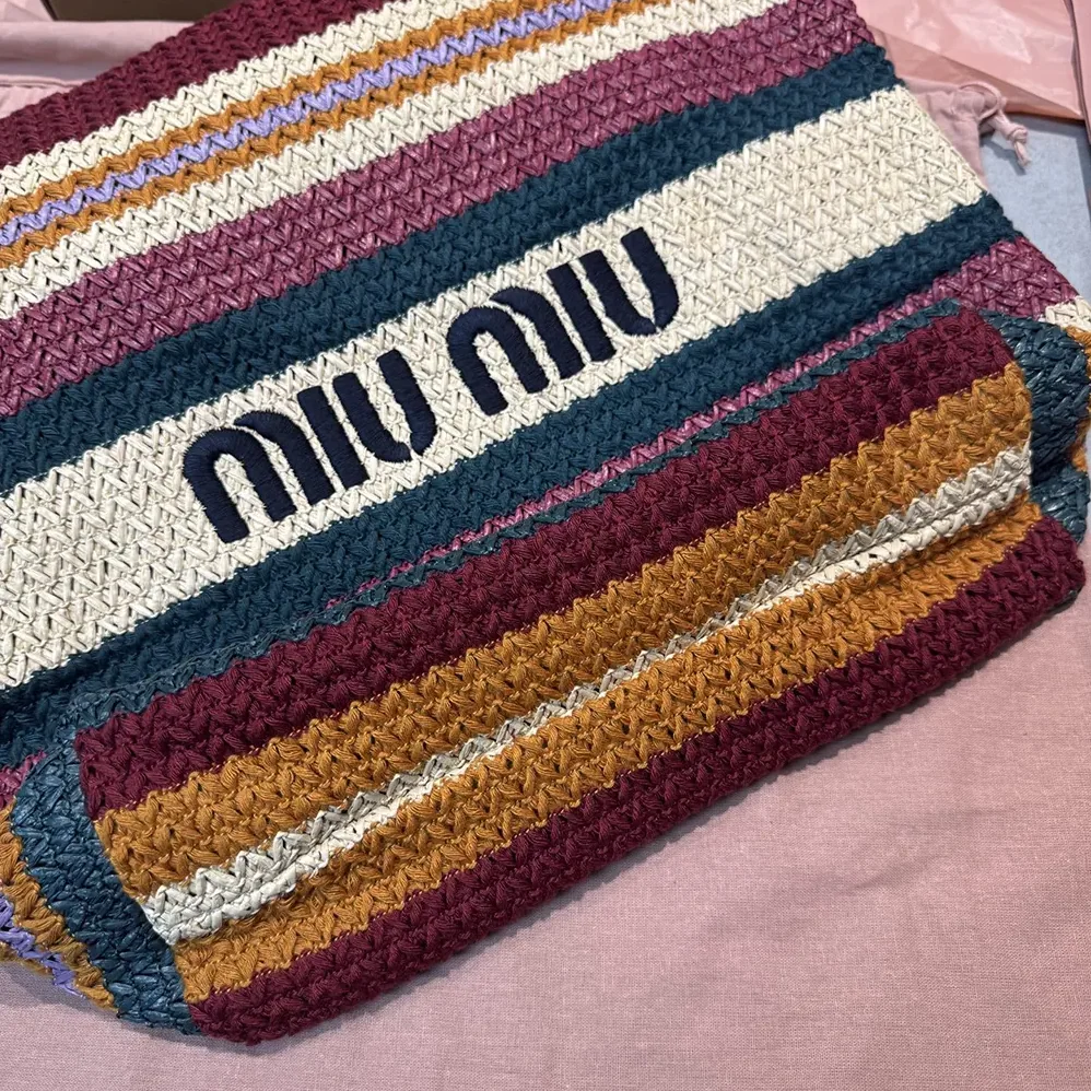 Miu Miu Raffia-effect Woven Tote Bag for Women in Bordeaux