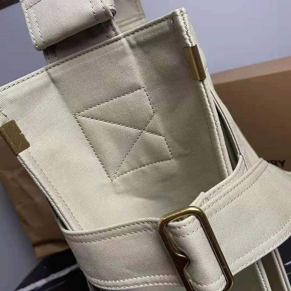 Burberry Trench Tote for Men in Green
