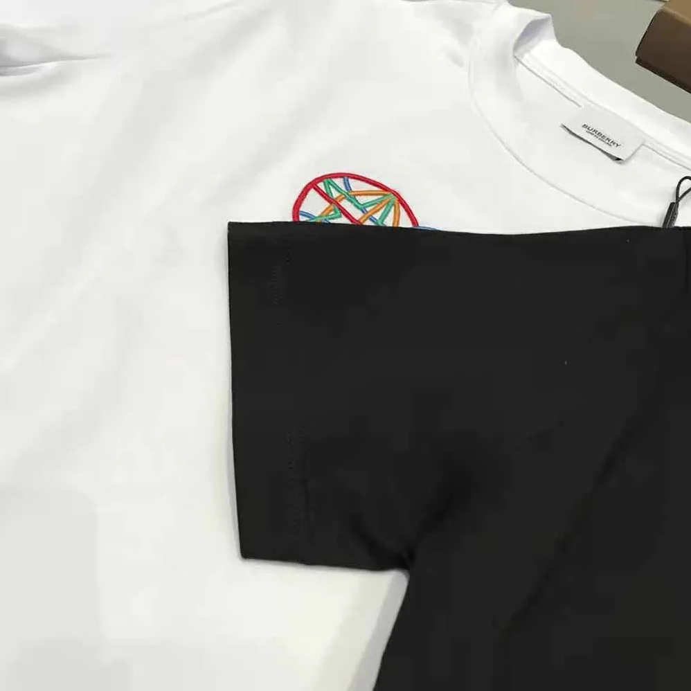 Burberry Embroidered Globe Graphic Cotton Oversized T for Men in shirt