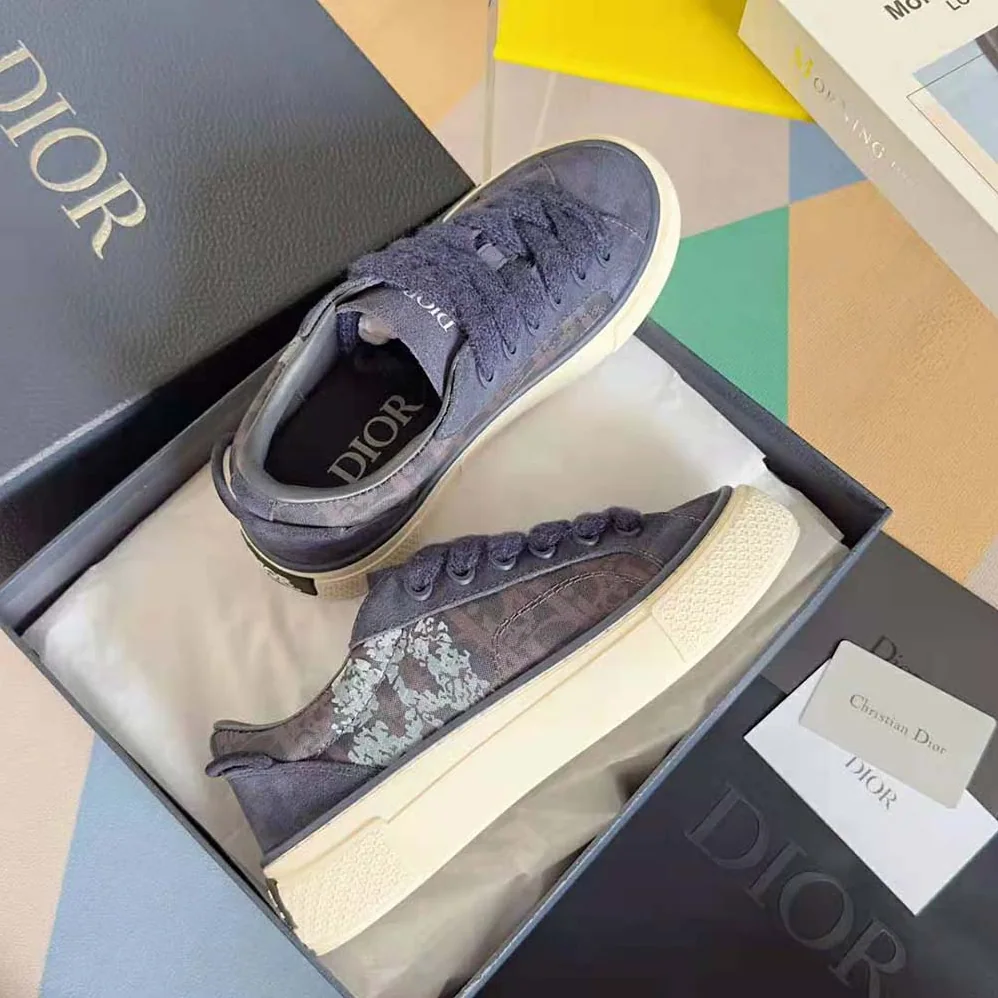 Dior Tears B33 Sneaker Blue Dior Oblique Denim and Peace Sign Dior Tears and Navy Blue Suede for Men Dior Tears B33 Sneaker Blue Dior Oblique Denim and Peace Sign Dior Tears and Navy Blue Suede for Men