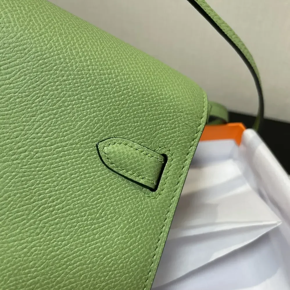 Hermes Kelly To Go in Epsom Leather for Women in Green/Gold Hermes Kelly To Go in Epsom Leather for Women in Green/Gold