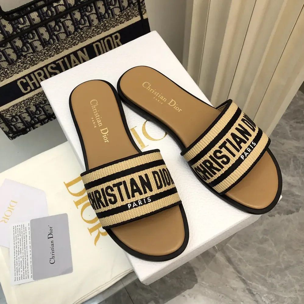 Dior Dway Slide Natural Raffia and Black Embroidered Cotton for Women Dior Dway Slide Natural Raffia and Black Embroidered Cotton for Women