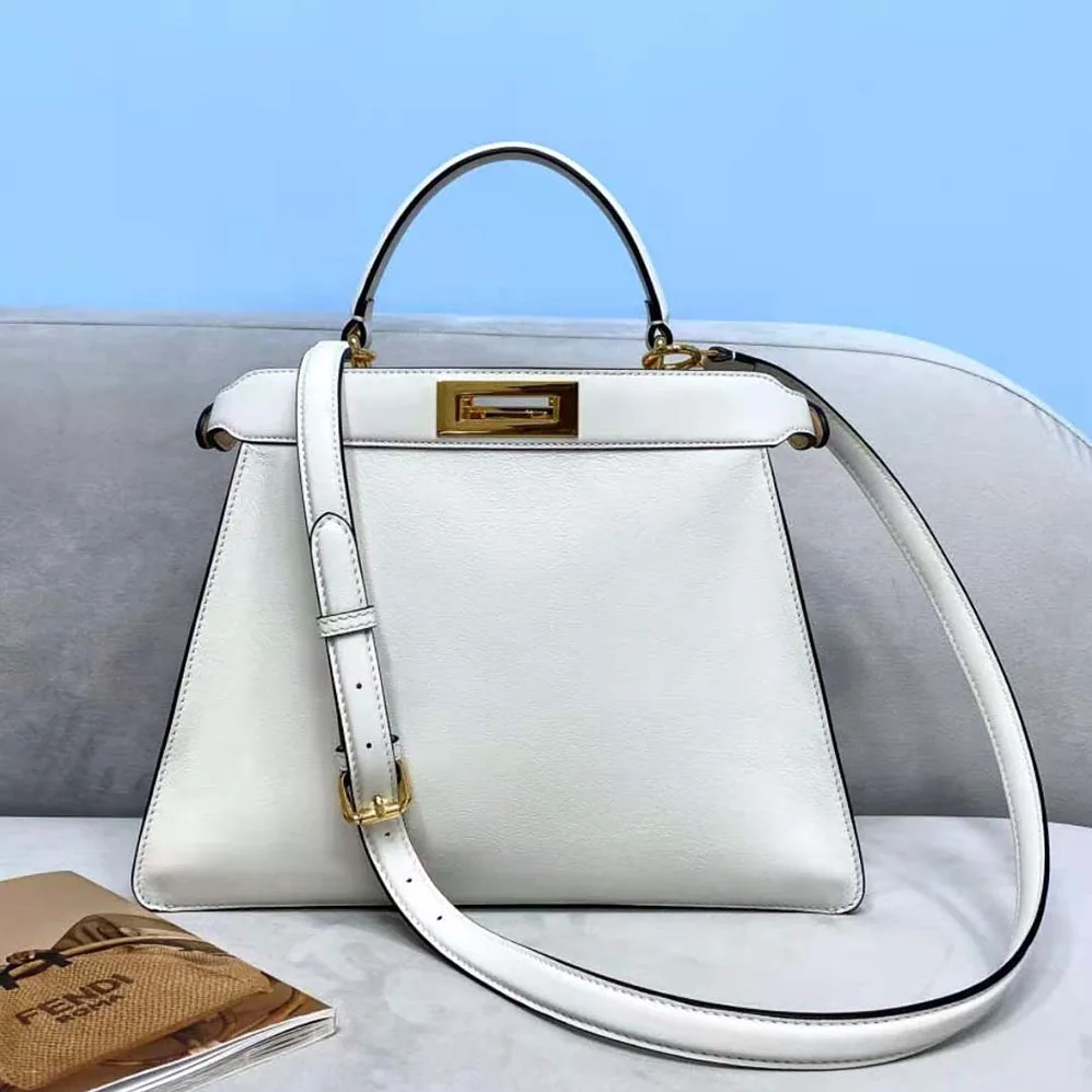 Fendi Peekaboo Iseeu Medium Leather Bag for Women in White Fendi Peekaboo Iseeu Medium Leather Bag for Women in White