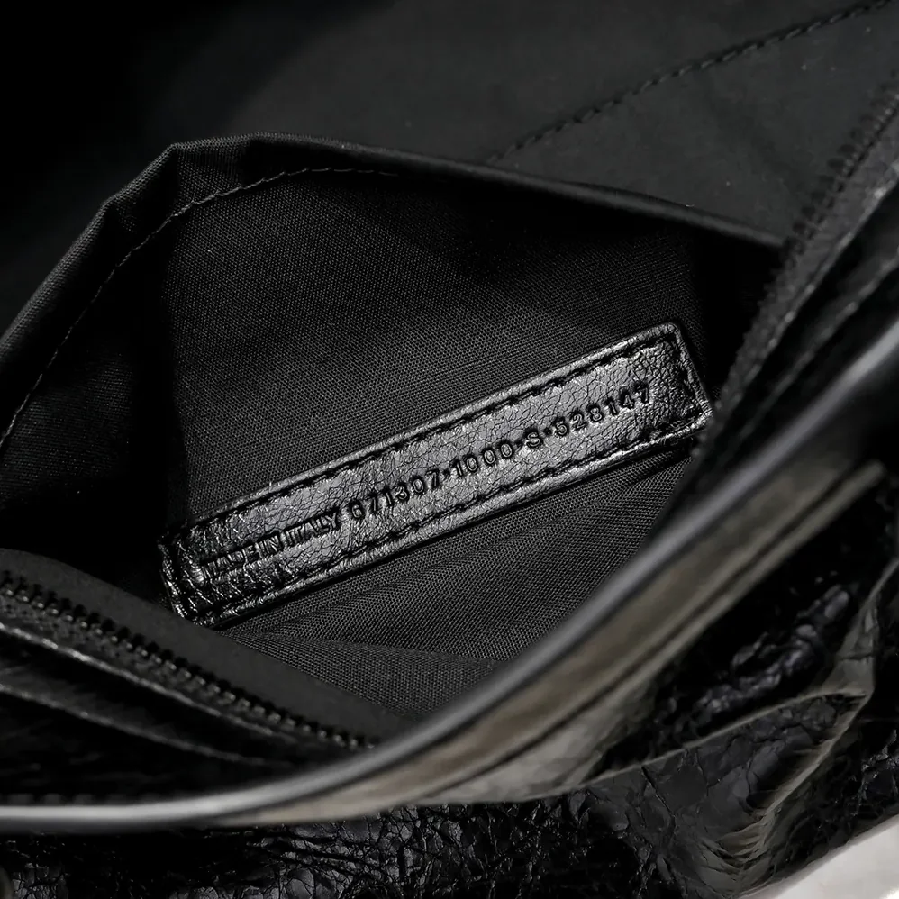 Balenciaga Le City Bag East for Women in West In Black