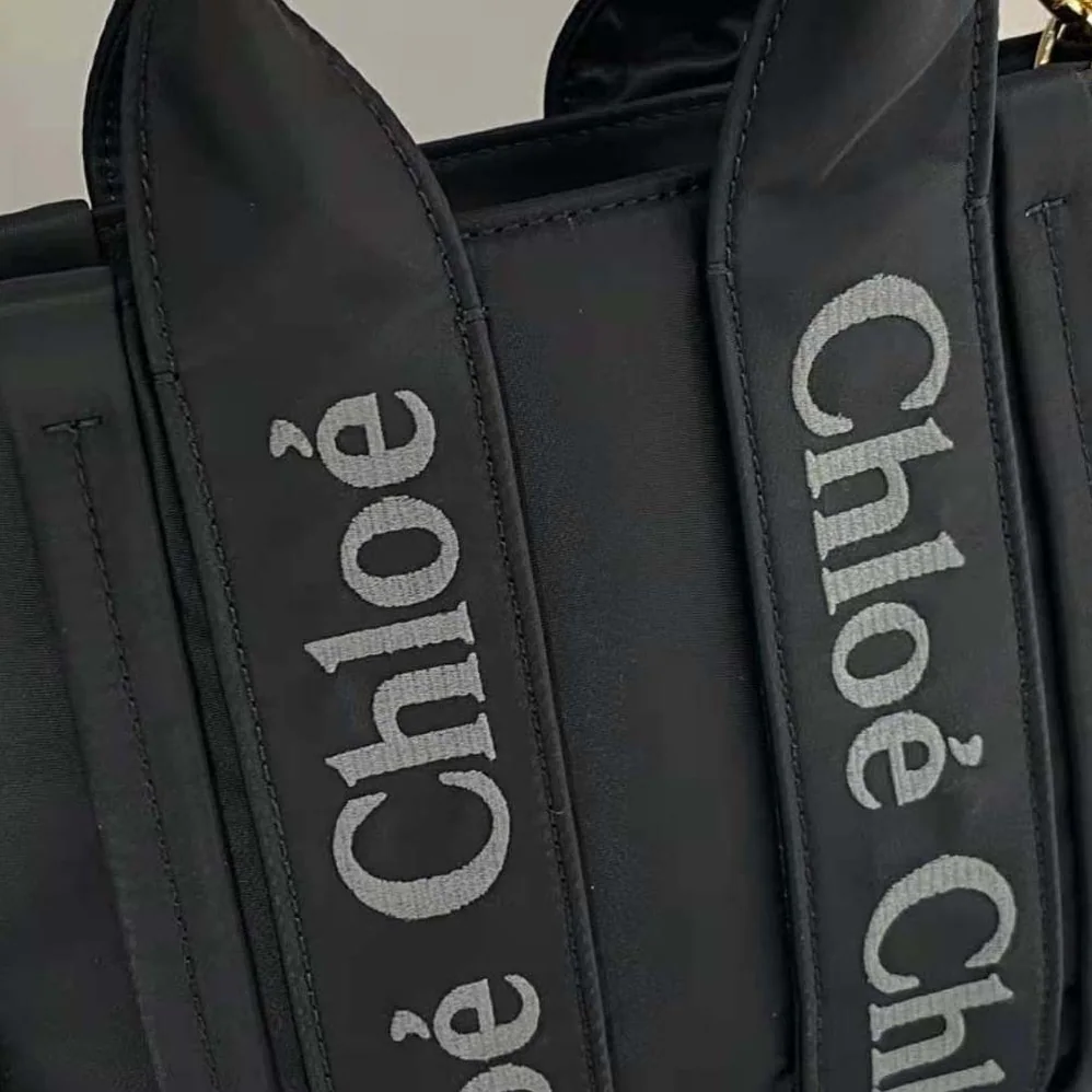Chloe Small Woody Tote Bag for Women in Black