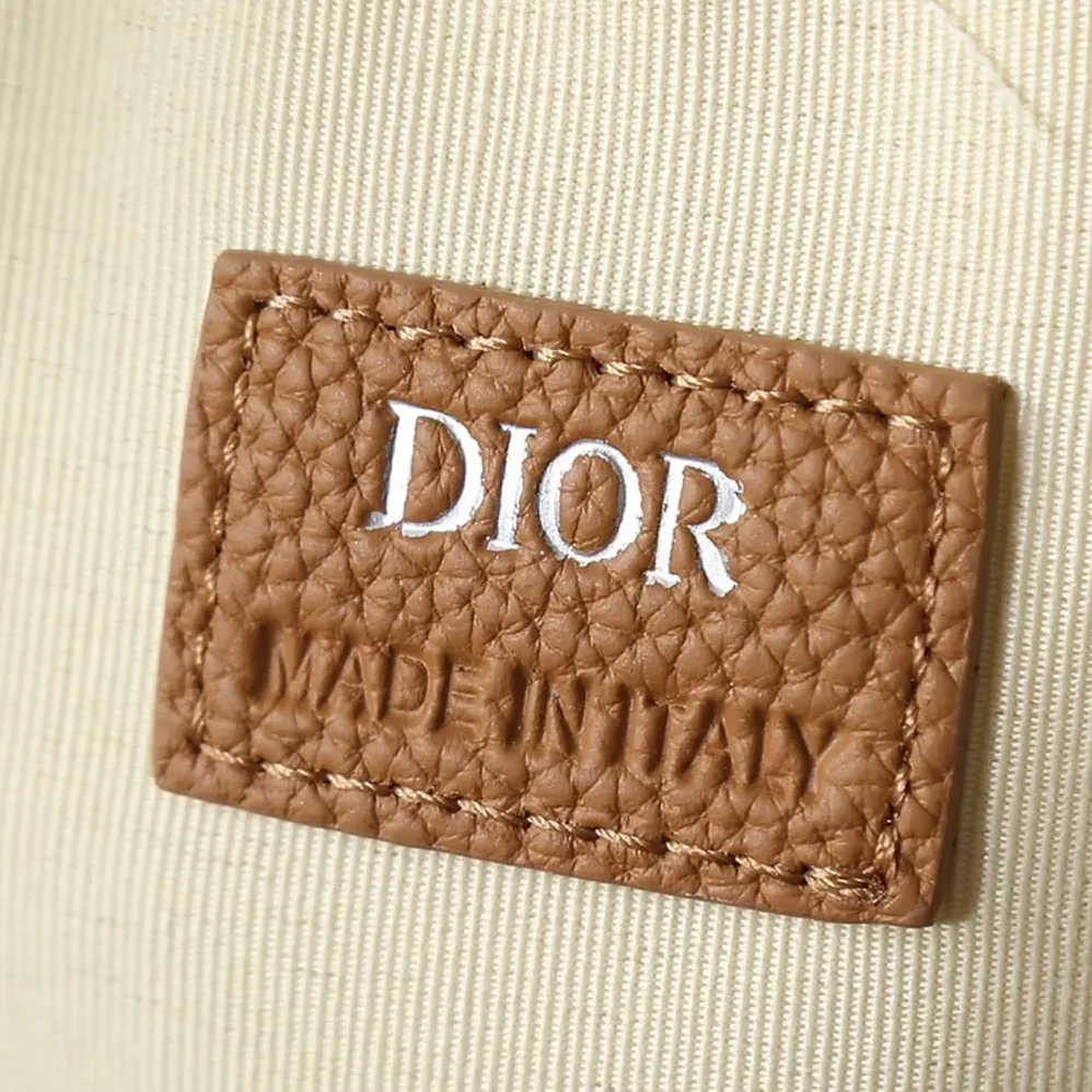Dior Hit the Road Backpack with Flap Blue and Beige Raffia for Men in Effect Dior Oblique Denim Dior Hit the Road Backpack with Flap Blue and Beige Raffia for Men in Effect Dior Oblique Denim