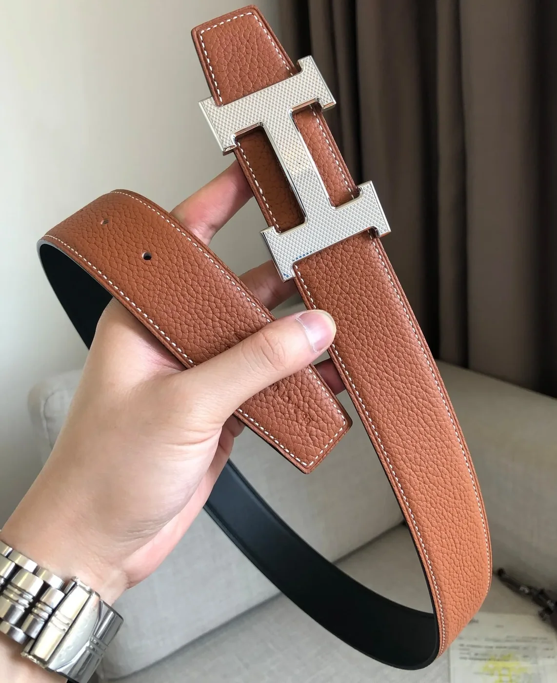 Hermes H Guillochee Belt Buckle And Reversible Leather Strap Noir Hermes H Guillochee Belt Buckle And Reversible Leather Strap Noir