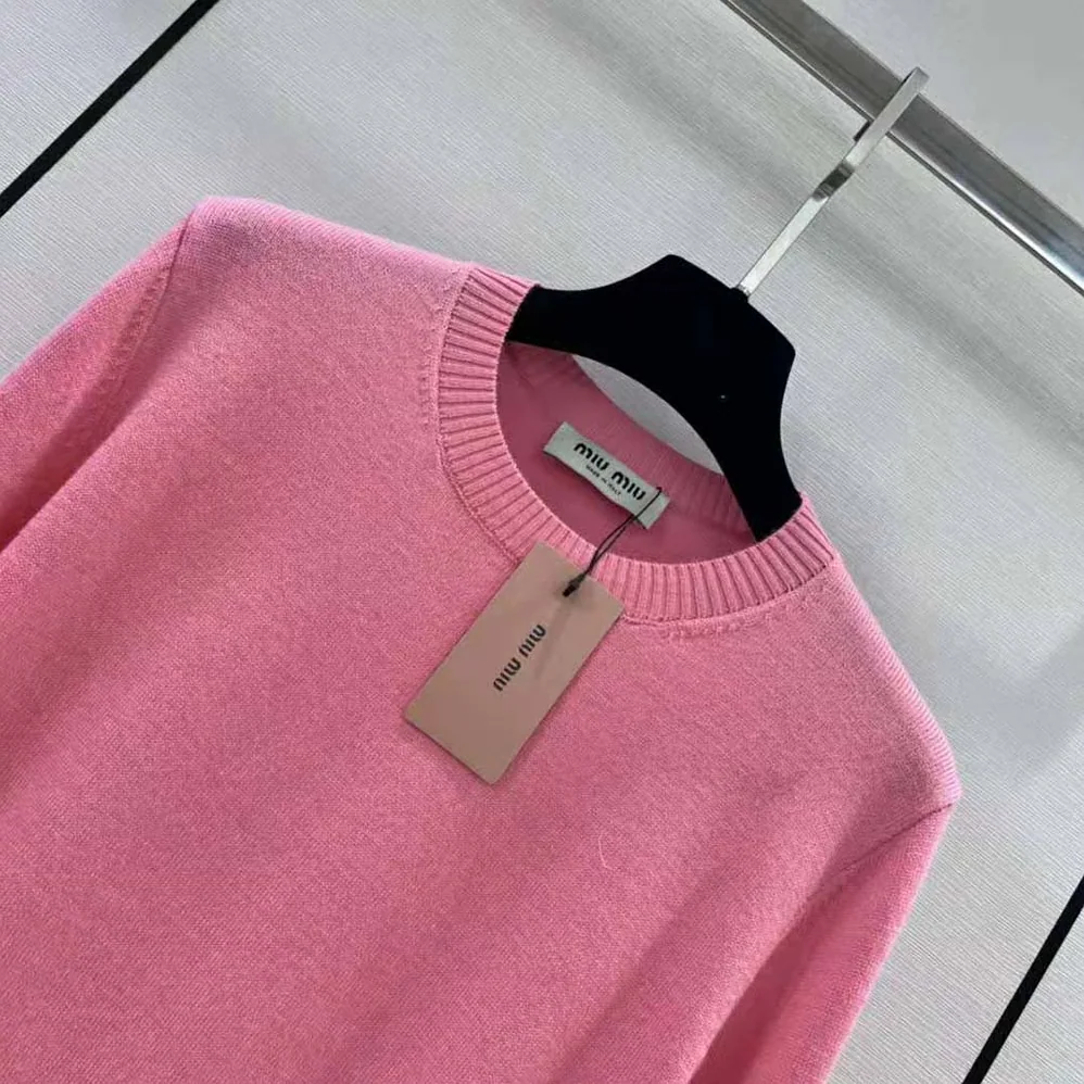 Miu Miu Cashmere Crew-Neck Sweater for Women in Pink Miu Miu Cashmere Crew-Neck Sweater for Women in Pink