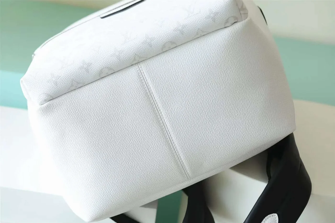 Louis Vuitton Discovery Backpack White / Louis Vuitton Discovery Backpack White /