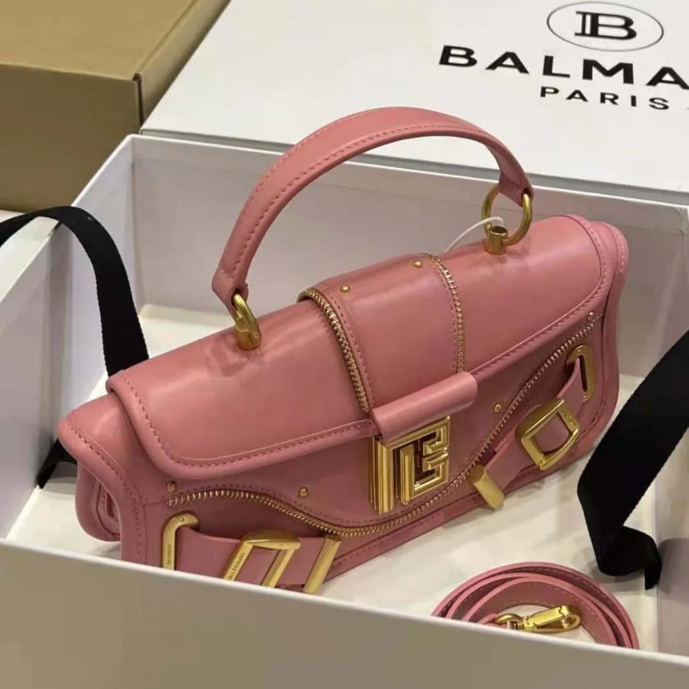 Balmain Blaze Clutch Bag in Smooth Leather for Women in Pink Balmain Blaze Clutch Bag in Smooth Leather for Women in Pink