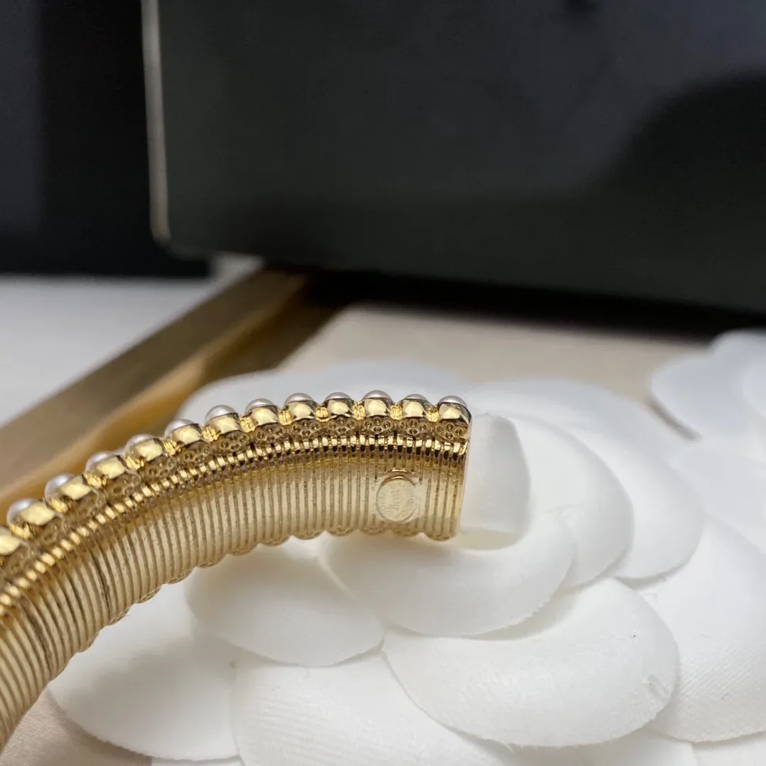 Chanel Pearls Bracelet Gold
