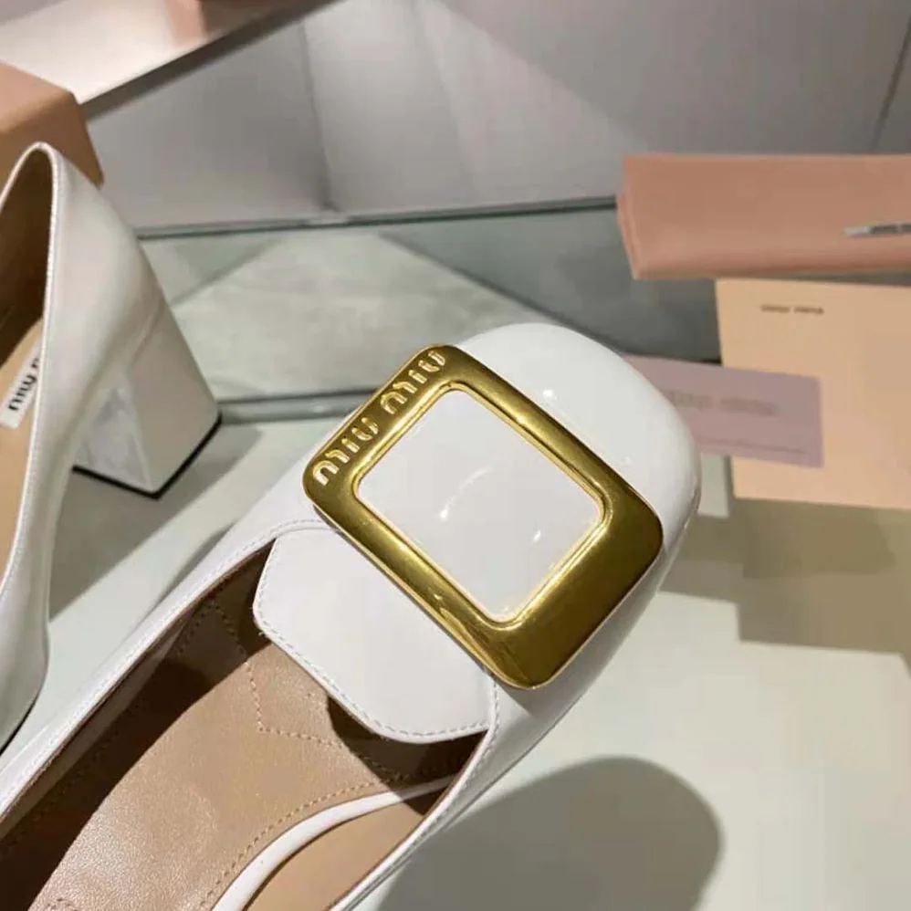 Miu Miu Patent Leather Pumps in 65 mm Heel Height for Women in White Miu Miu Patent Leather Pumps in 65 mm Heel Height for Women in White