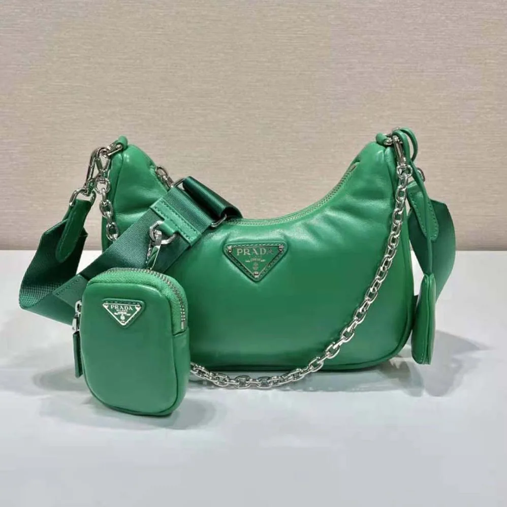 Prada Padded Nappa-Leather Prada Re-Edition 2005 Shoulder Bag for Women in Green Prada Padded Nappa-Leather Prada Re-Edition 2005 Shoulder Bag for Women in Green