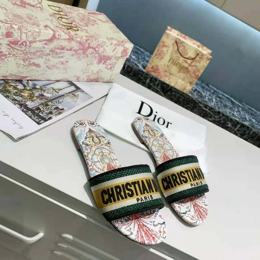 Dior Dway Slide Multicolor Embroidered Cotton for Women in White Dior Dway Slide Multicolor Embroidered Cotton for Women in White