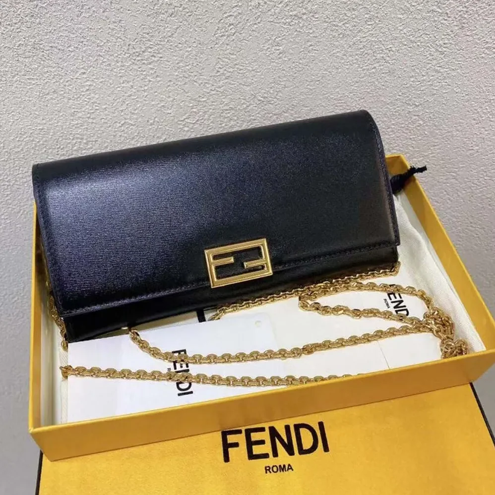 Fendi Shoulder Bag Chain Black Leather Wallet for Women
