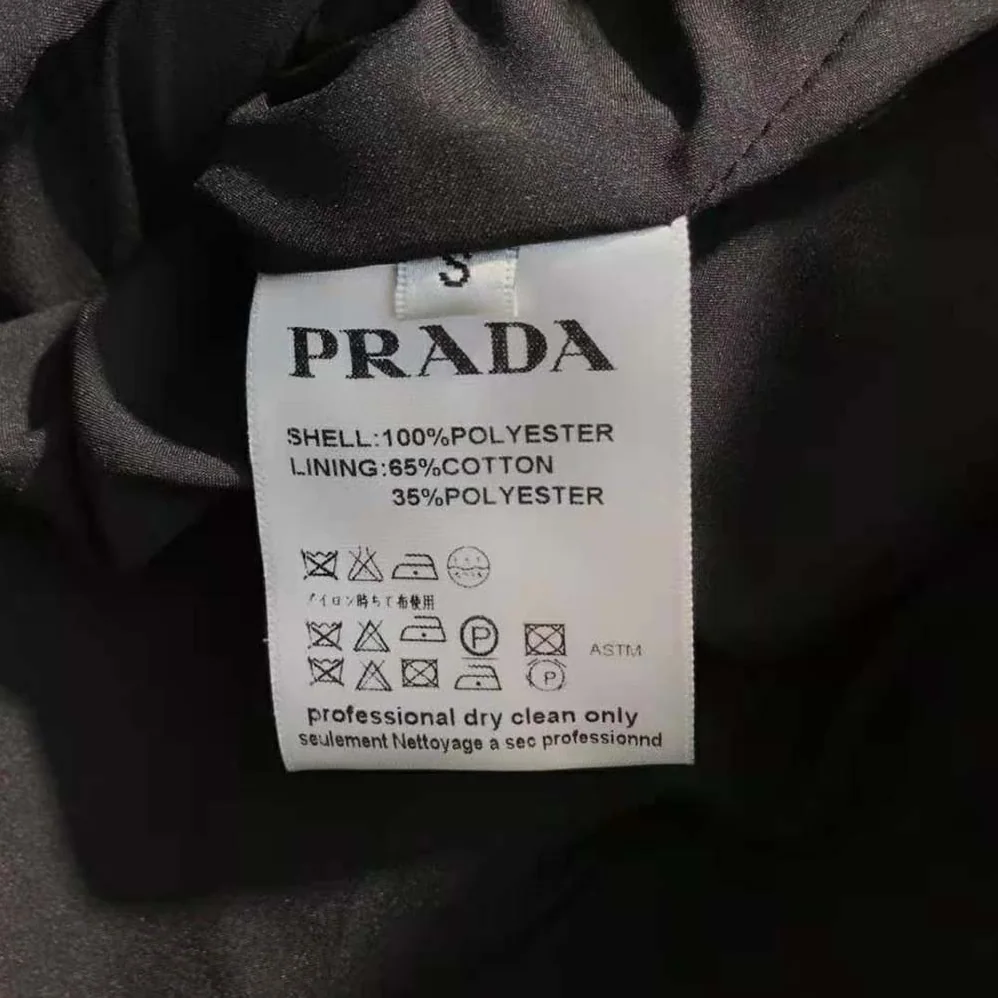 Prada Re-Nylon Gabardine Hooded Blouson Jacket for Women in Black Prada Re-Nylon Gabardine Hooded Blouson Jacket for Women in Black