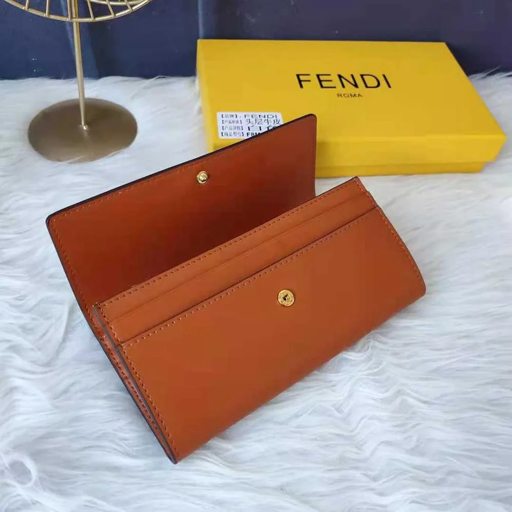 Fendi Continental Brown Leather Wallet Fastened with a Snap Button for Women Fendi Continental Brown Leather Wallet Fastened with a Snap Button for Women