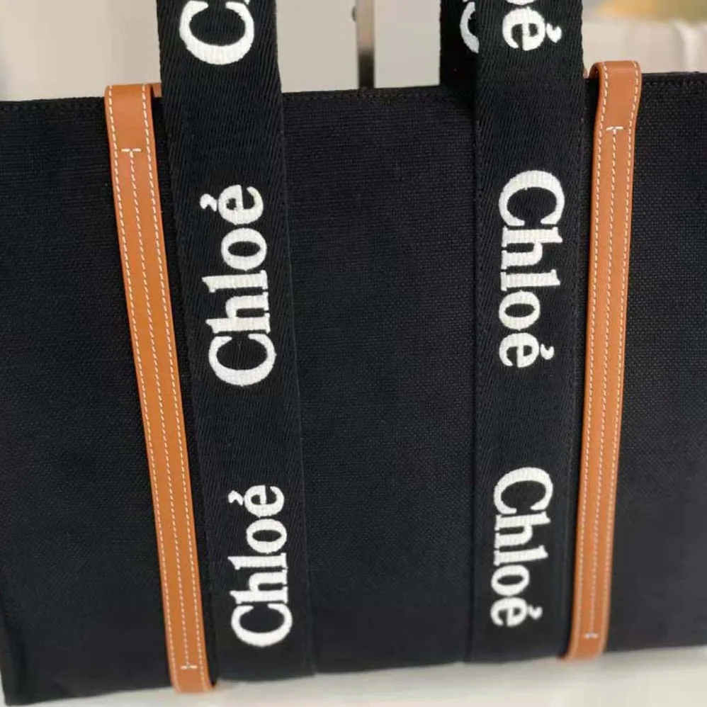 Chloe Medium Woody Tote Bag for Women in Black