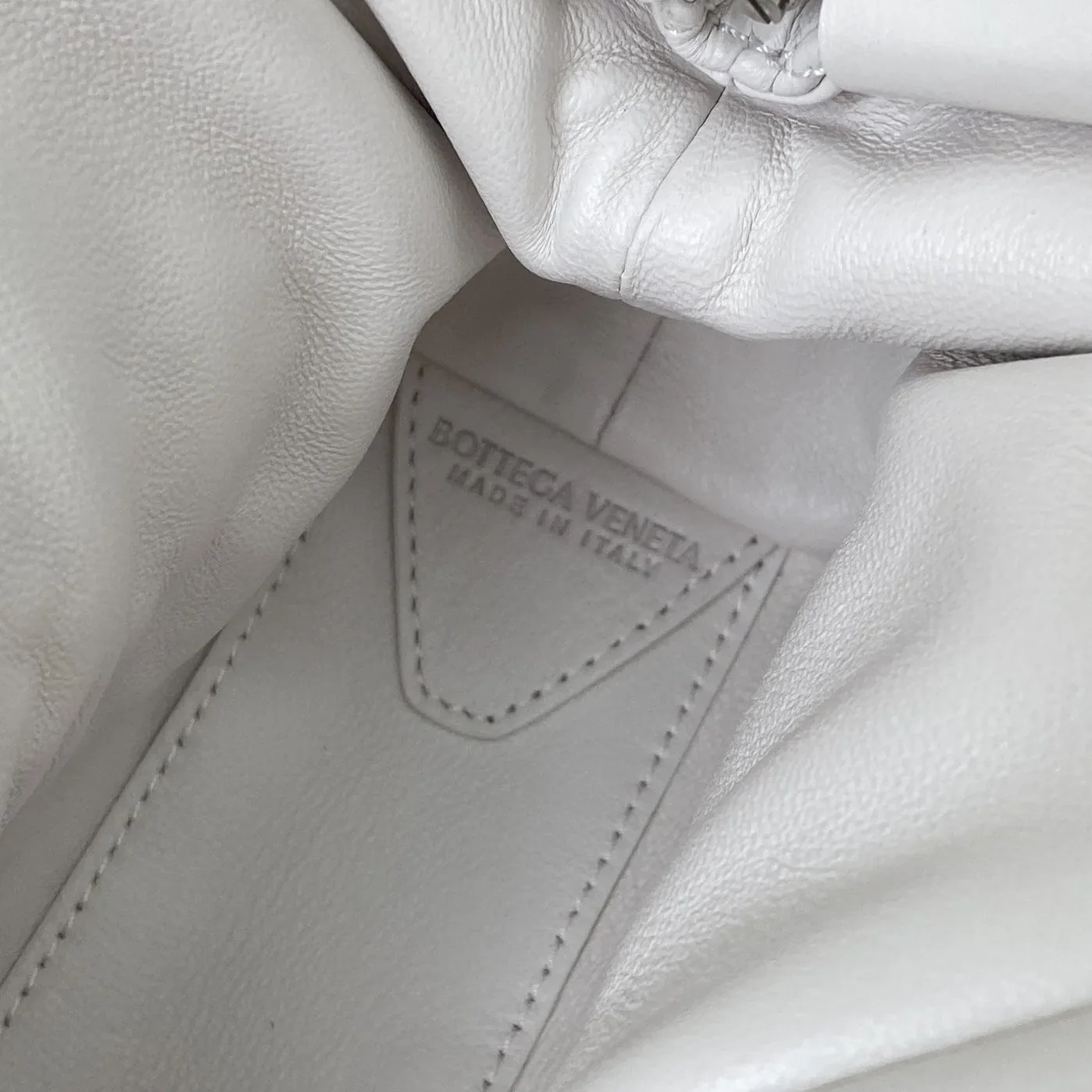 Bottega Veneta Point Chalk Bottega Veneta Point Chalk