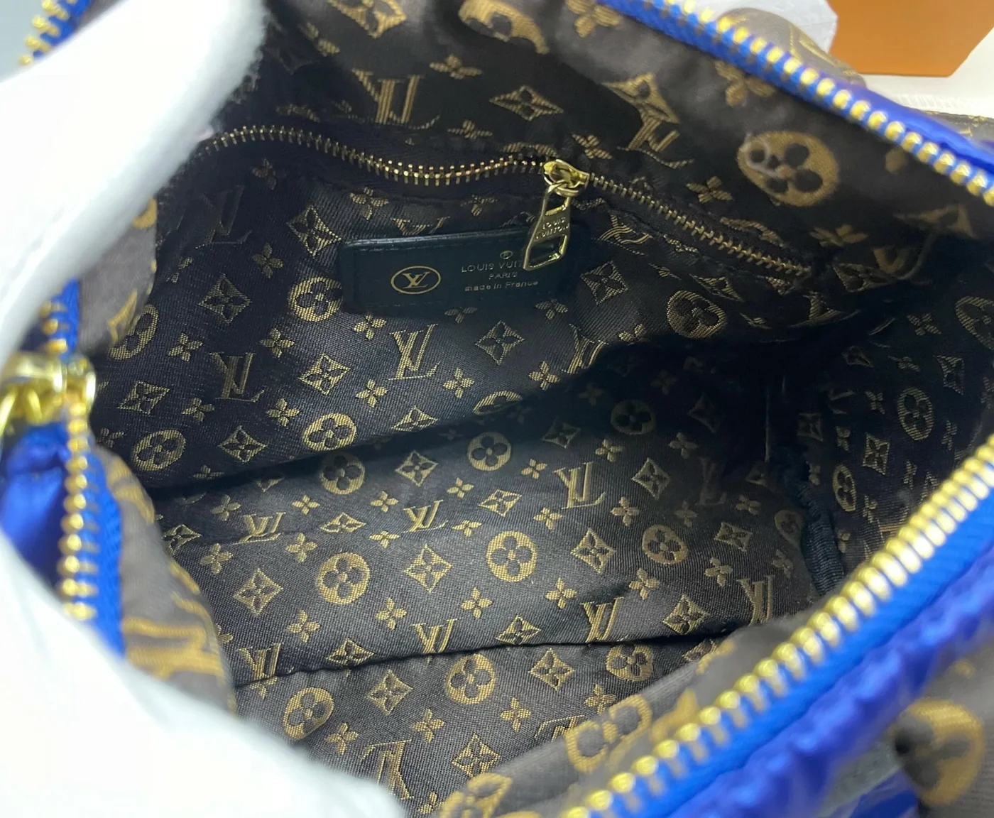 Louis Vuitton Speedy Bandouliere 35 White / Louis Vuitton Speedy Bandouliere 35 White /