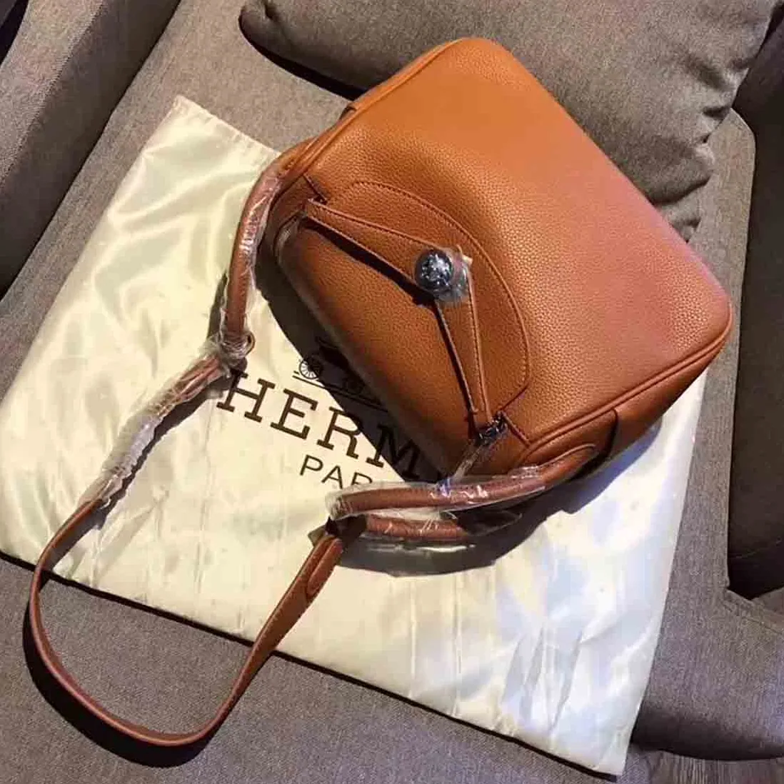 Hermes Lindy 30 Top Flap Leather Bag with Strap in Brown