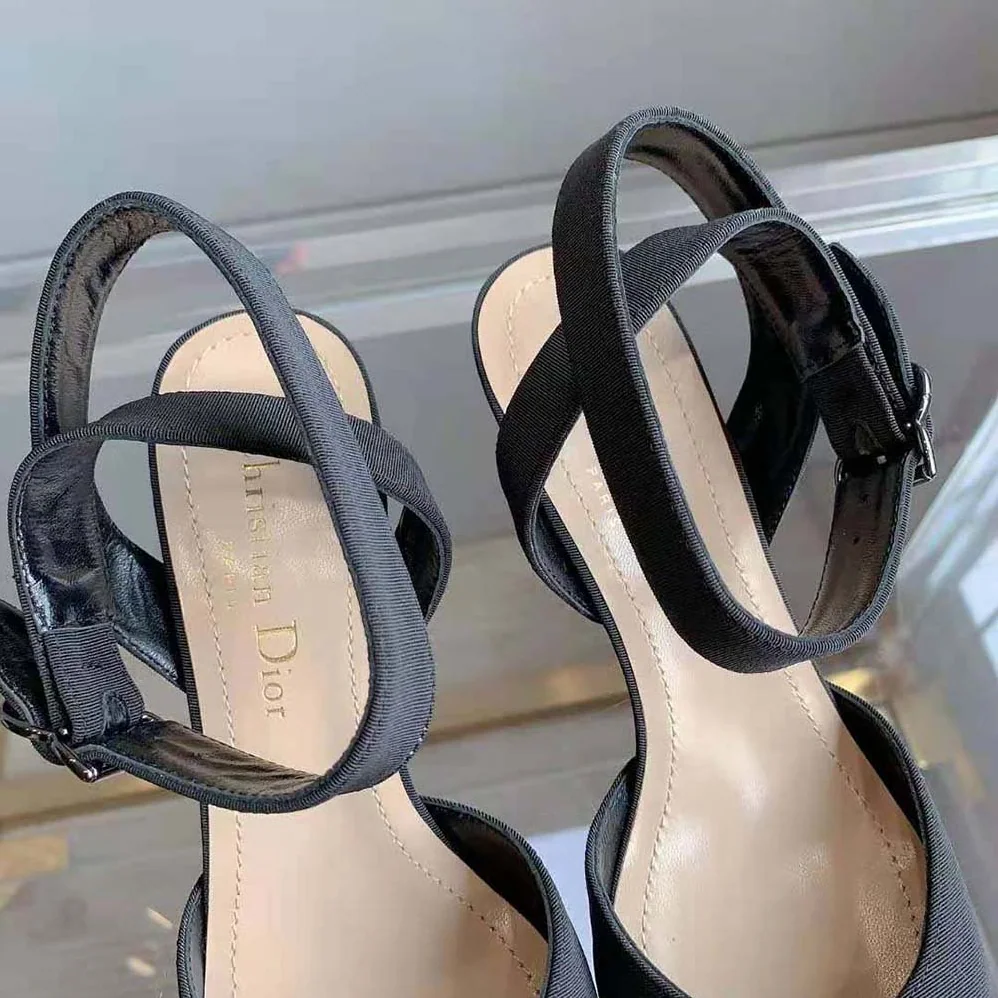 Dior Dior Rose Pump Black Grosgrain and White Resin Pearls for Women Dior Dior Rose Pump Black Grosgrain and White Resin Pearls for Women