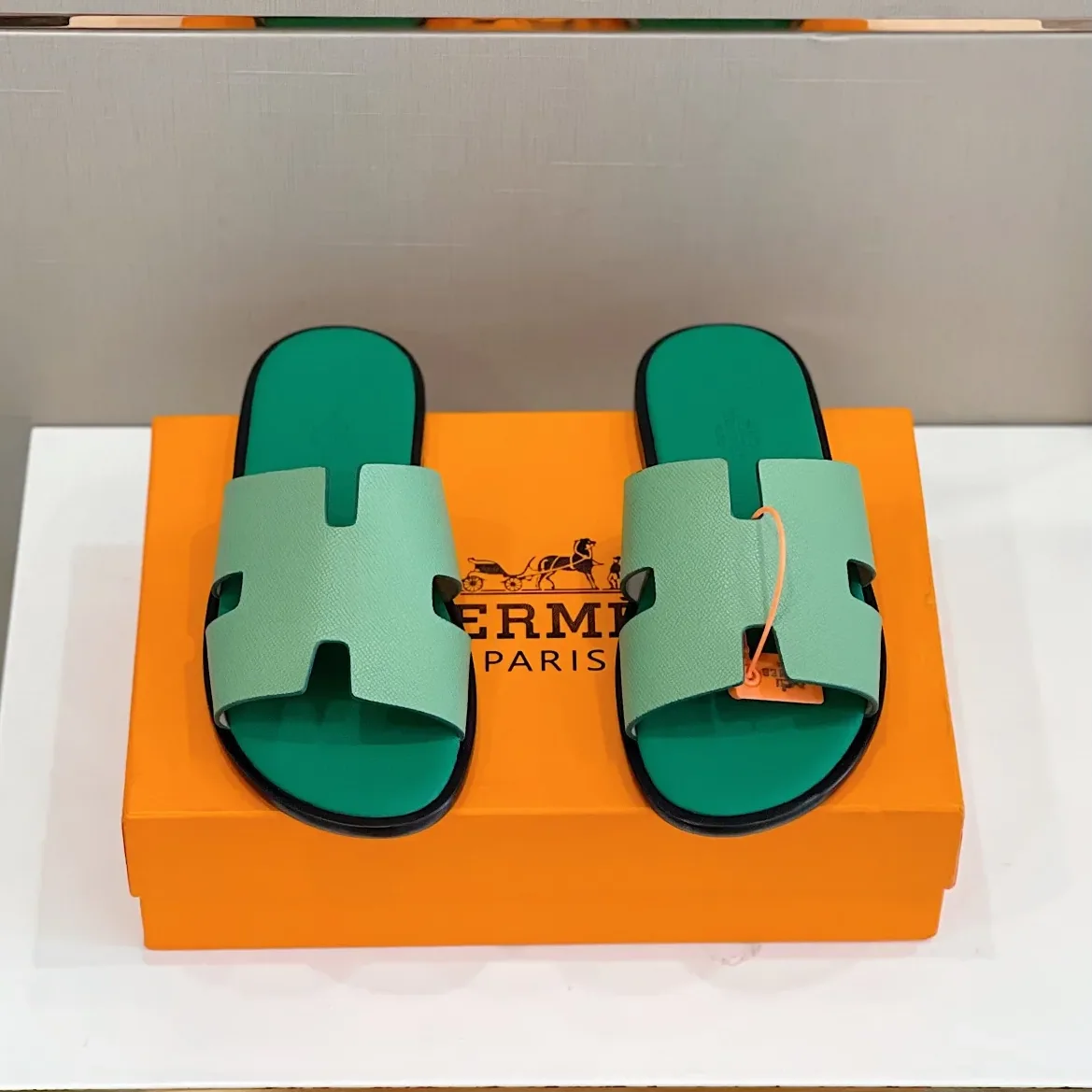Hermes Izmir Sandals Green Hermes Izmir Sandals Green