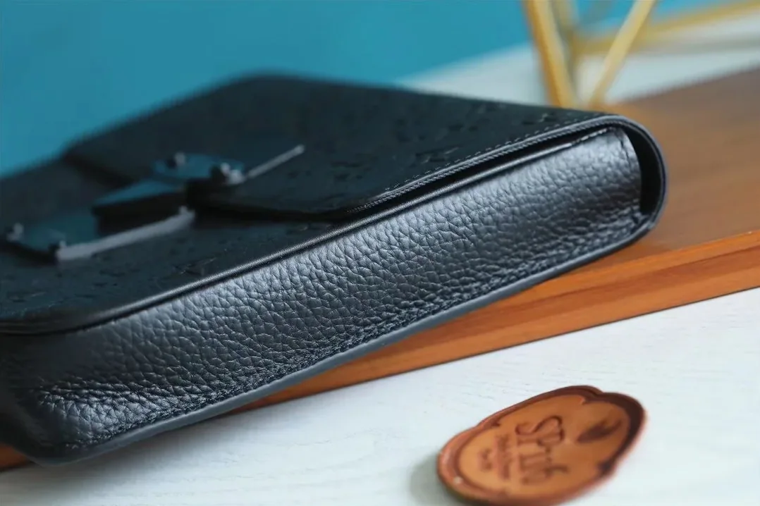 Louis Vuitton S Lock A4 Pouch Taurillon Black Louis Vuitton S Lock A4 Pouch Taurillon Black