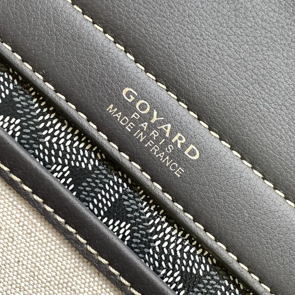 Goyard Rouette Souple Bag for Unisex in Grey Goyard Rouette Souple Bag for Unisex in Grey